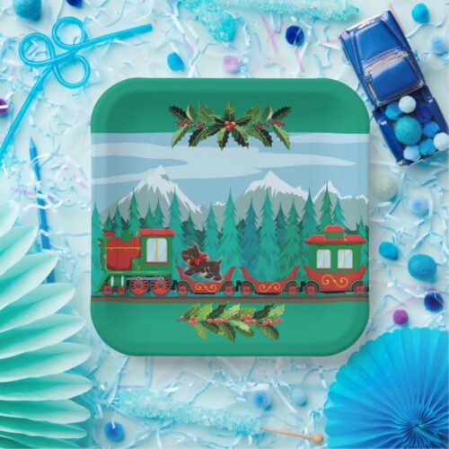 Tiel Merry Christmas Train Paper Plates. Set of 8.